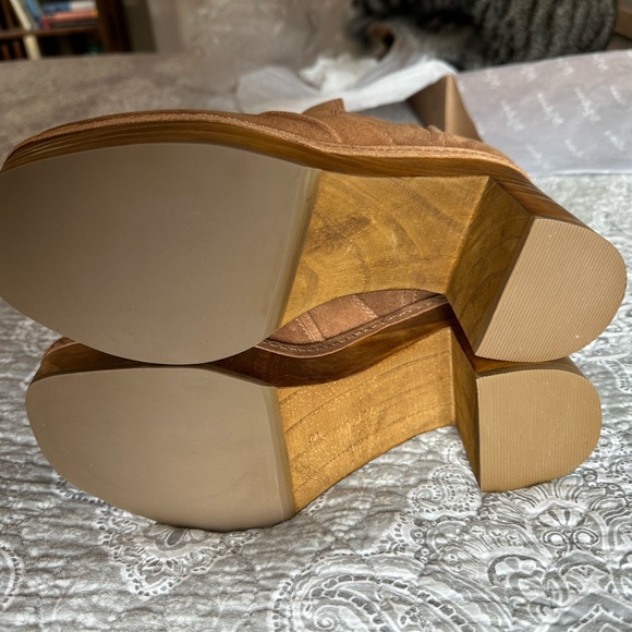 Matisse Jolie Platform Bootie in Tobacco Suede Size 9 - Picture 4 of 5